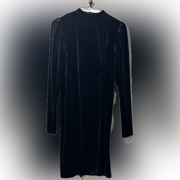 NWT Thyme Maternity Black Velvet Bodycon Open-Back Long Sleeve Dress. Size S - Picture 7 of 12